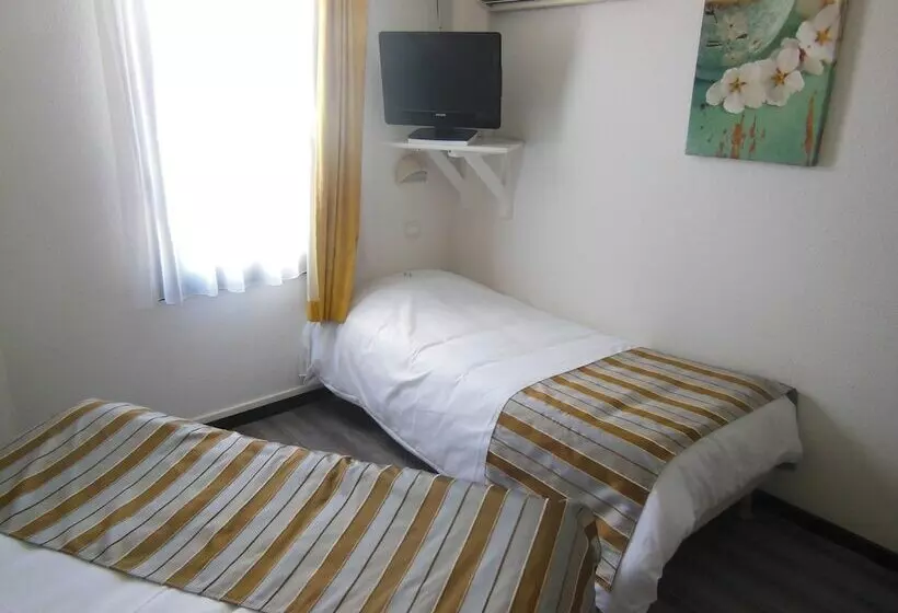 Отель The Originals Access, Hôtel Le Beaulieu