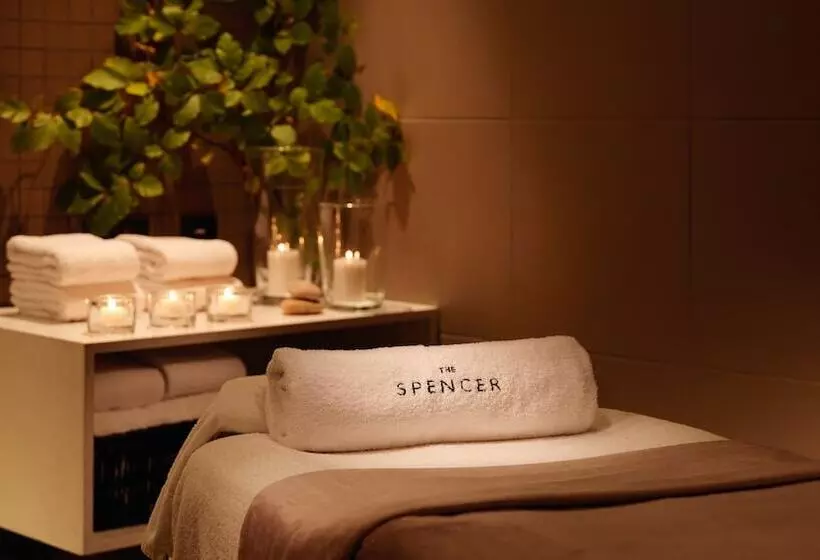 בית מלון כפרי The Spencer