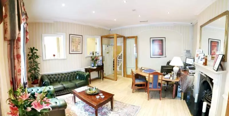 Staunton Hotel   B&b