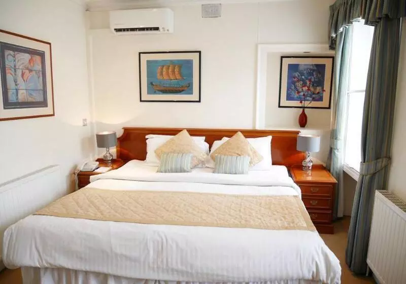 Staunton Hotel   B&b