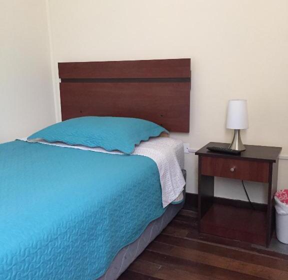 هاستل Hostal Rama & Castle