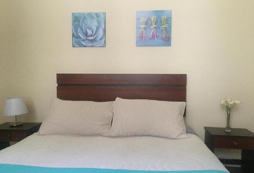 هاستل Hostal Rama & Castle