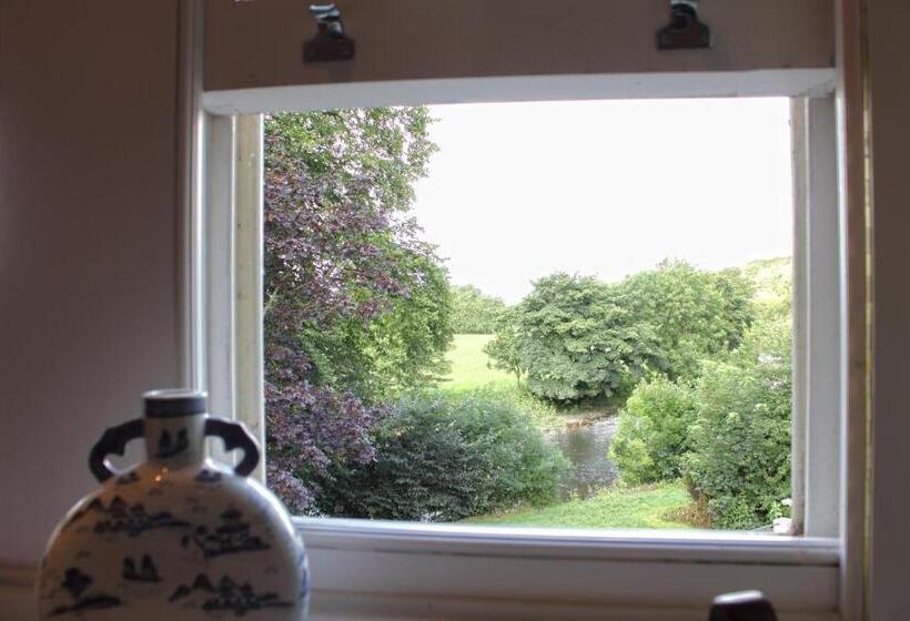 فندق صغير The Spread Eagle