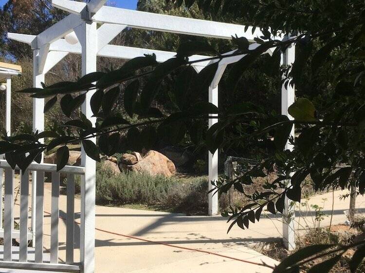 Glen Aplin Gardens B&b