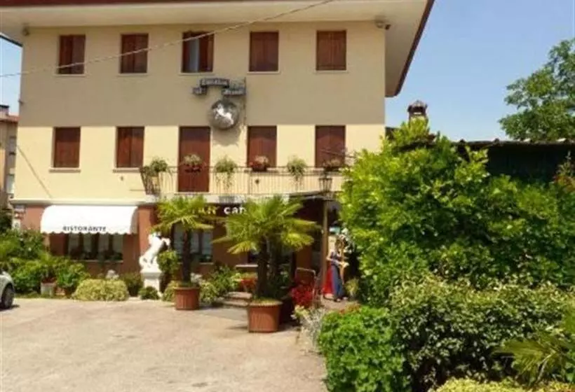 ホテル Al Cavallino Bianco
