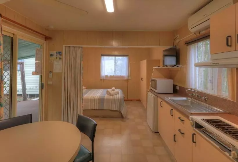 ホテル Flying Fish Point Tourist Park