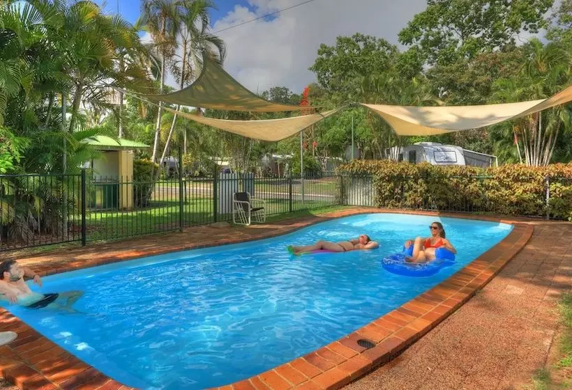 ホテル Flying Fish Point Tourist Park