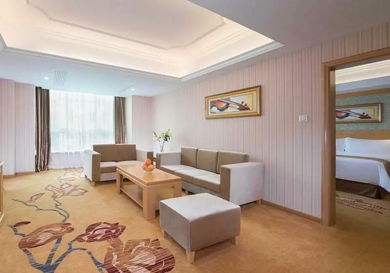 Vienna Hotel Nanning Qingxiu Mountain