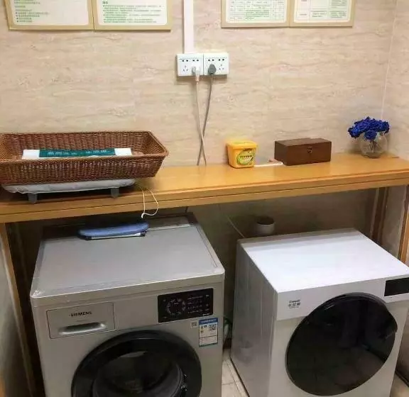 Vienna Hotel Nanning Qingxiu Mountain