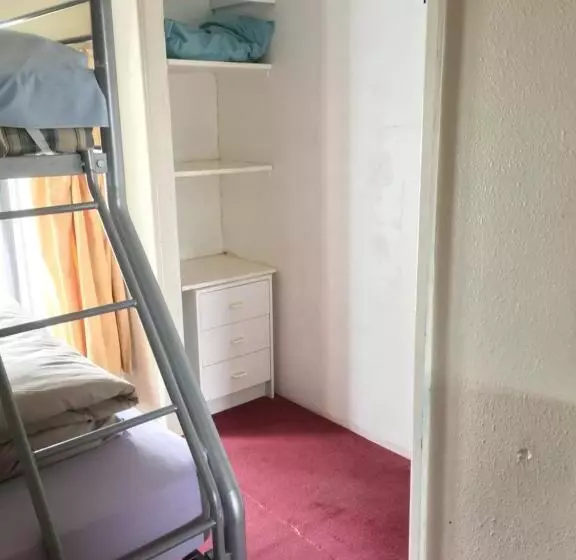 Pantyrathro International Hostel