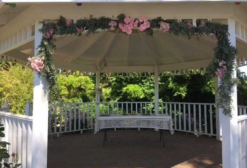 Taradale House Estate