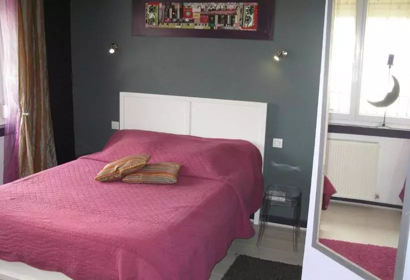 تختخواب و صبحانه Les Chambres De L Ile