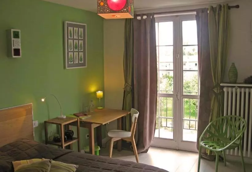 تختخواب و صبحانه Les Chambres De L Ile