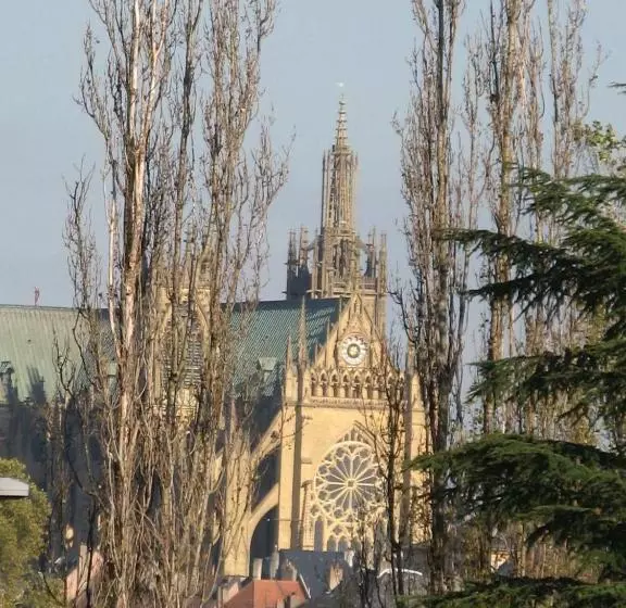تختخواب و صبحانه Les Chambres De L Ile