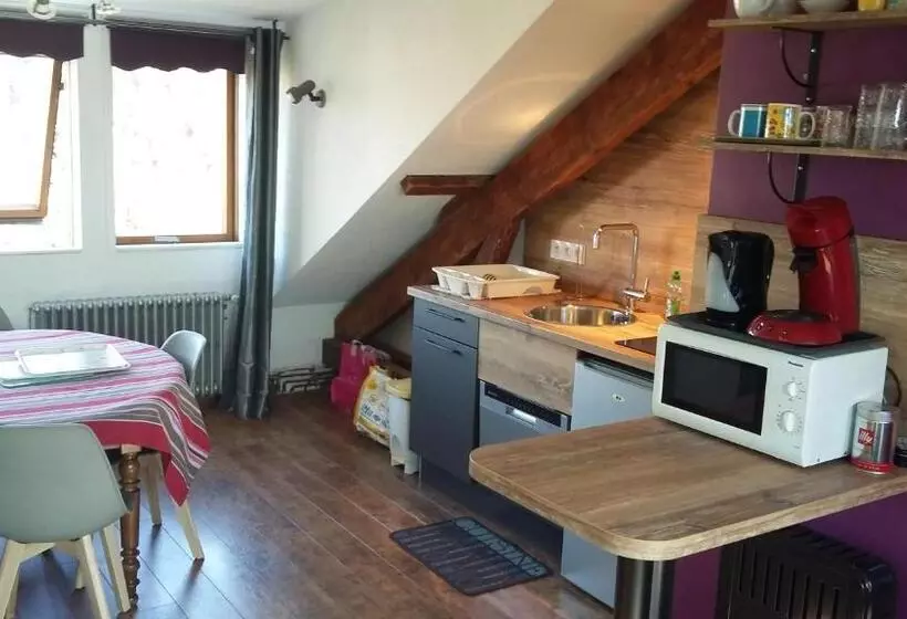 تختخواب و صبحانه Les Chambres De L Ile