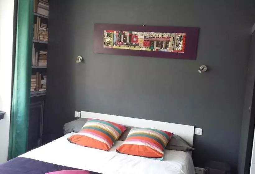 تختخواب و صبحانه Les Chambres De L Ile