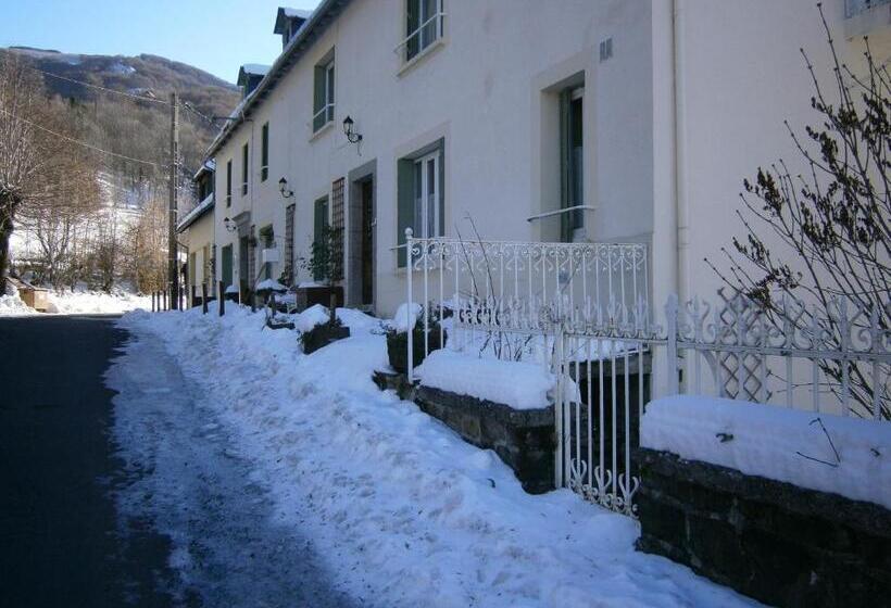 تختخواب و صبحانه Les Sources