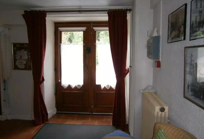 ベッドアンドブレックファースト Les Sources