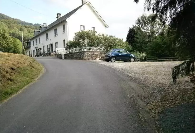 ベッドアンドブレックファースト Les Sources