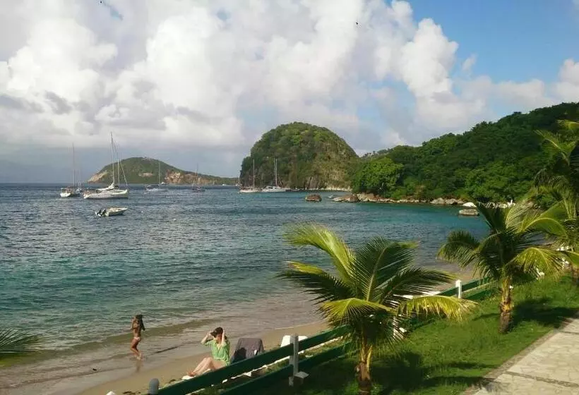 هتل Hôtel Bois Joli