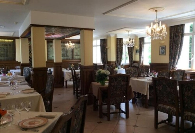호텔 Logis Hôtel & Restaurant   Le Château Des Tourelles