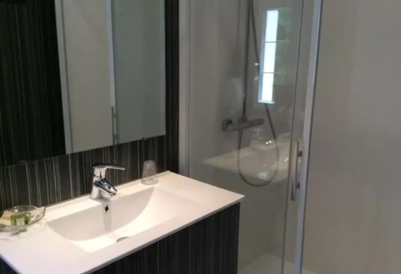 ホテル Logis Hôtel & Restaurant   Le Château Des Tourelles