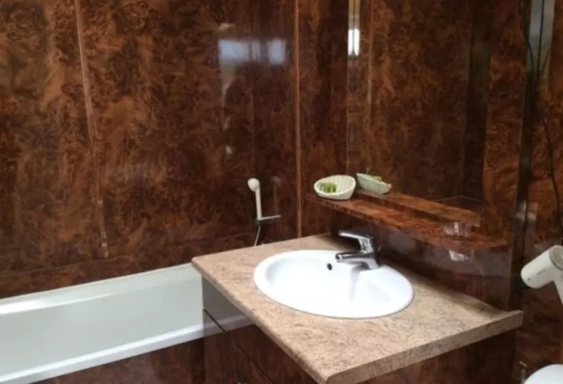 ホテル Logis Hôtel & Restaurant   Le Château Des Tourelles