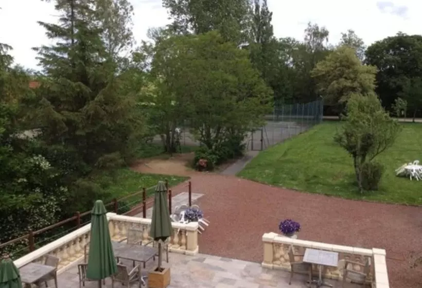 ホテル Logis Hôtel & Restaurant   Le Château Des Tourelles