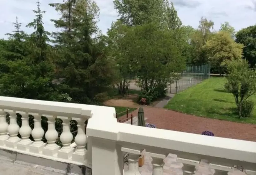 ホテル Logis Hôtel & Restaurant   Le Château Des Tourelles