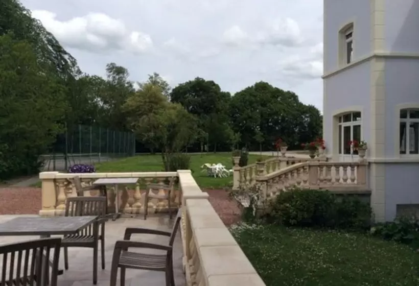 ホテル Logis Hôtel & Restaurant   Le Château Des Tourelles