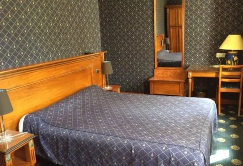 ホテル Logis Hôtel & Restaurant   Le Château Des Tourelles