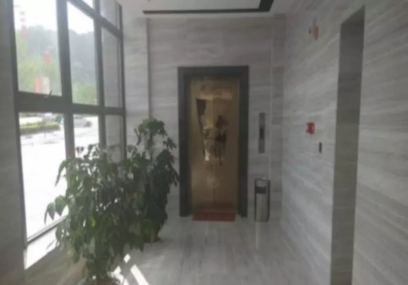 Hotelli Iu  Suining Shehong Bus Station Branch