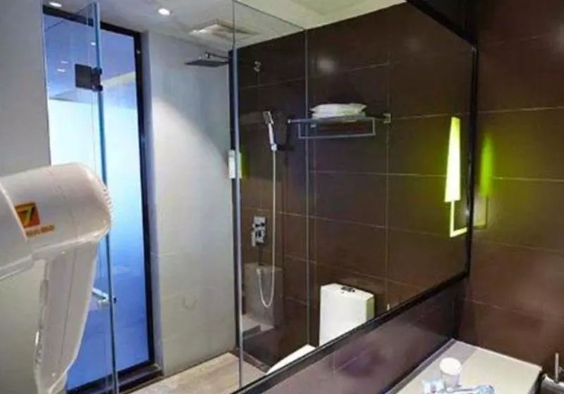 Hotelli Iu  Suining Shehong Bus Station Branch