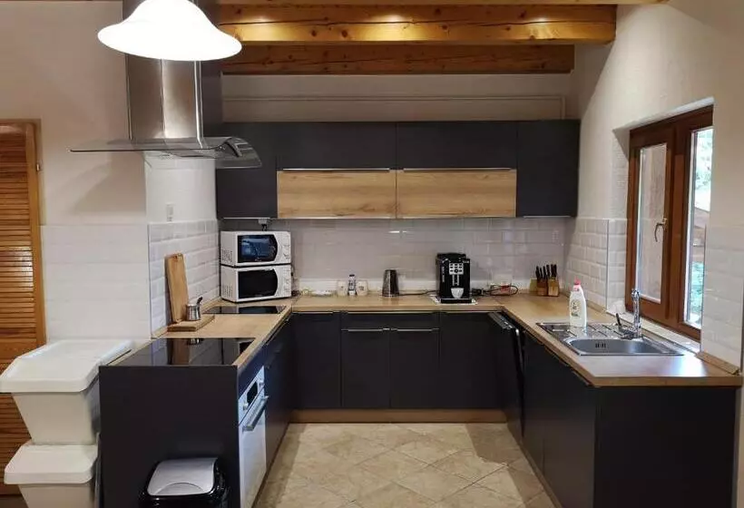 Majatalo Nyitott Kapu Vendégház