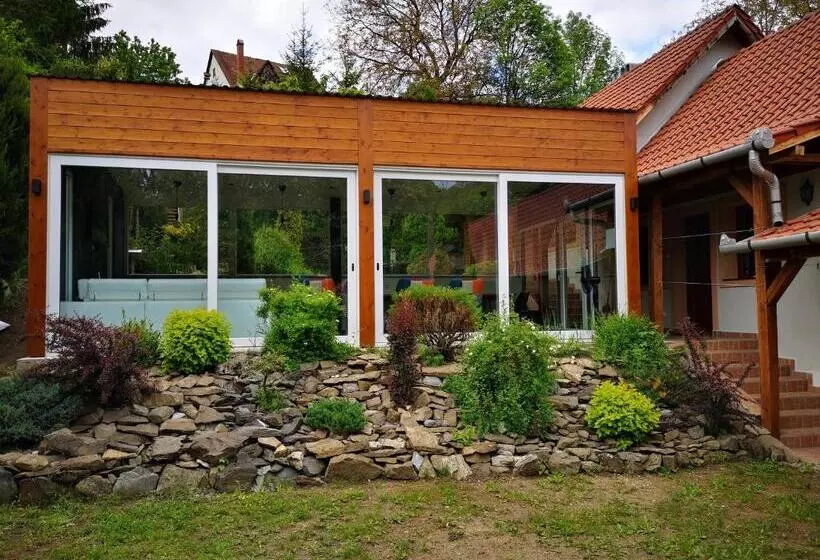 Majatalo Nyitott Kapu Vendégház