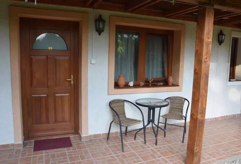 Majatalo Nyitott Kapu Vendégház