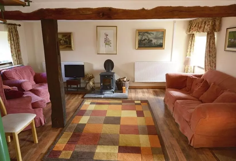 Gilfach Farm Holiday Accommodation