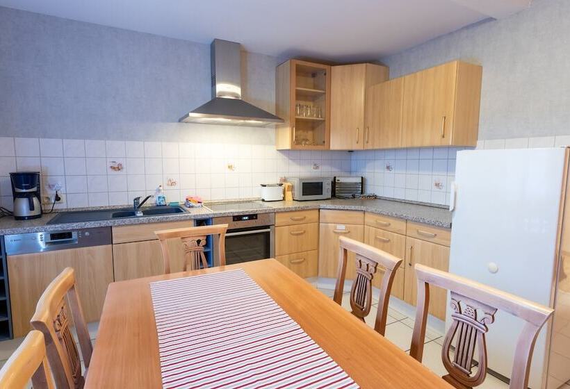 膳宿费 Rhododendronhof