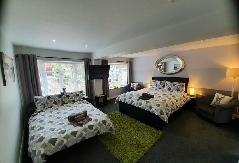 Bed and Breakfast Mayfields Guest House