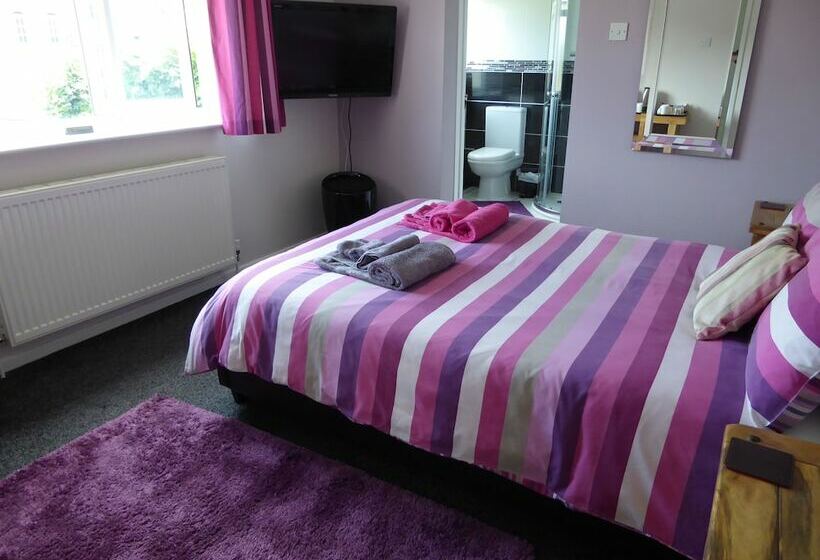 Bed and Breakfast Mayfields Guest House