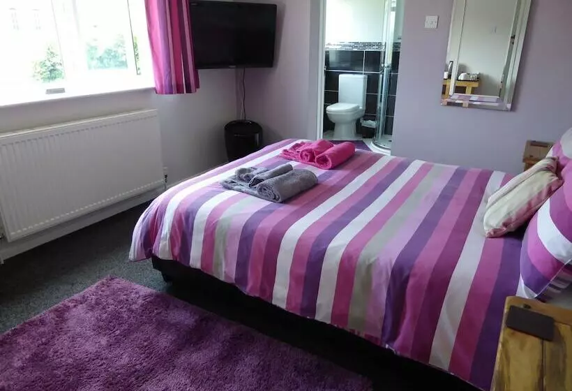 Bed and Breakfast Mayfields Guest House
