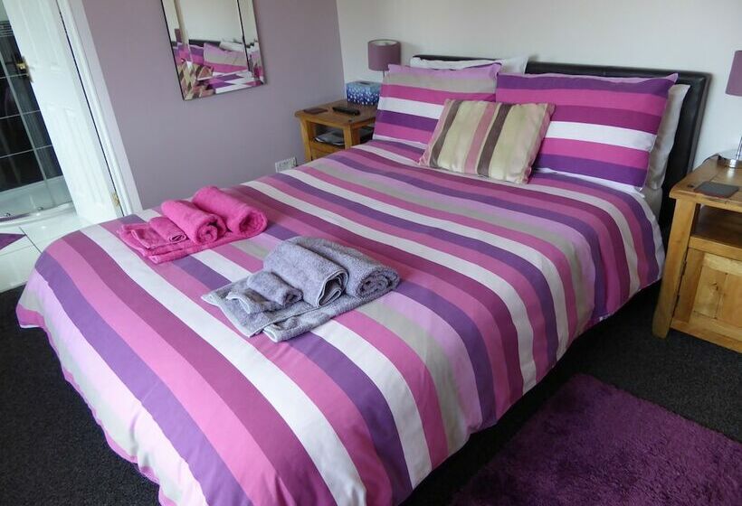 Bed and Breakfast Mayfields Guest House