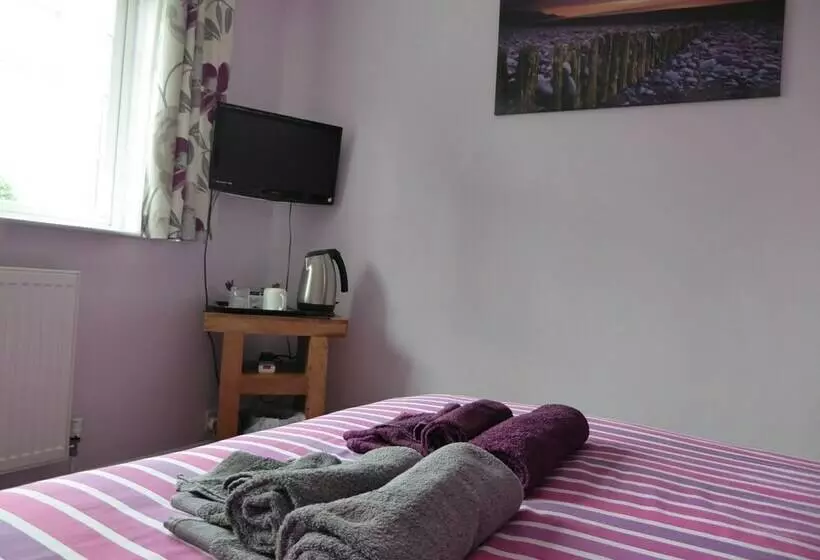 Bed and Breakfast Mayfields Guest House