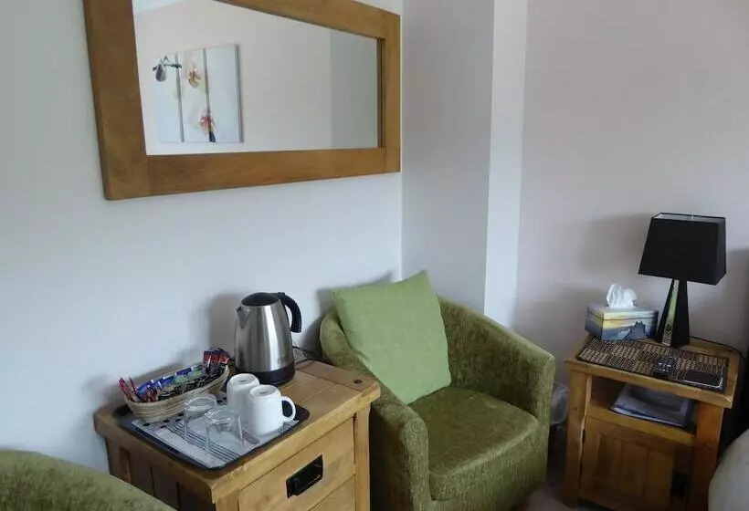Bed and Breakfast Mayfields Guest House