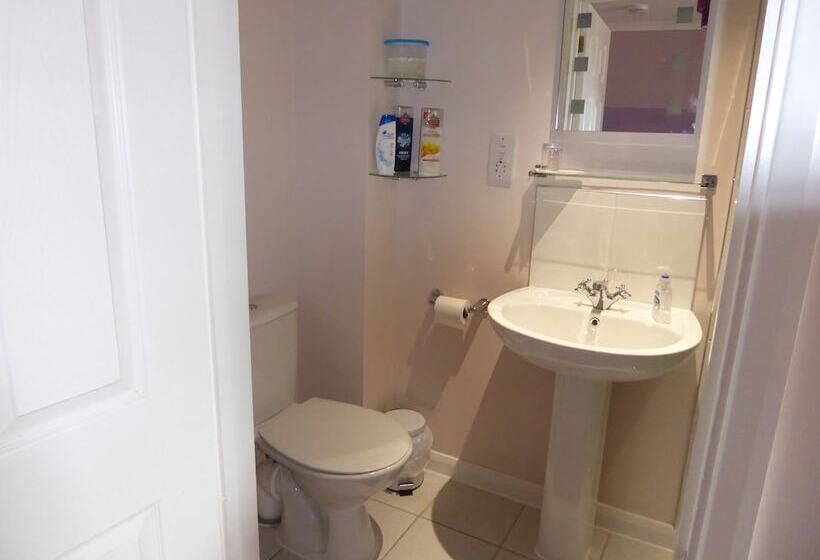 Bed and Breakfast Mayfields Guest House