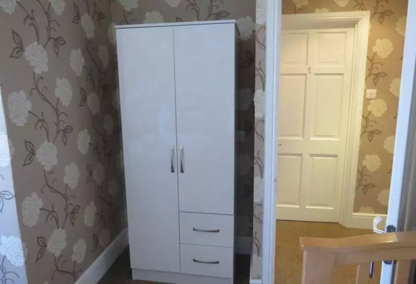 ベッドアンドブレックファースト The Queens Arms Hotel Acomb