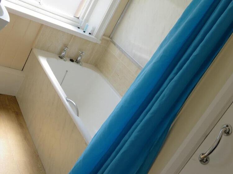 צימר The Queens Arms Hotel Acomb