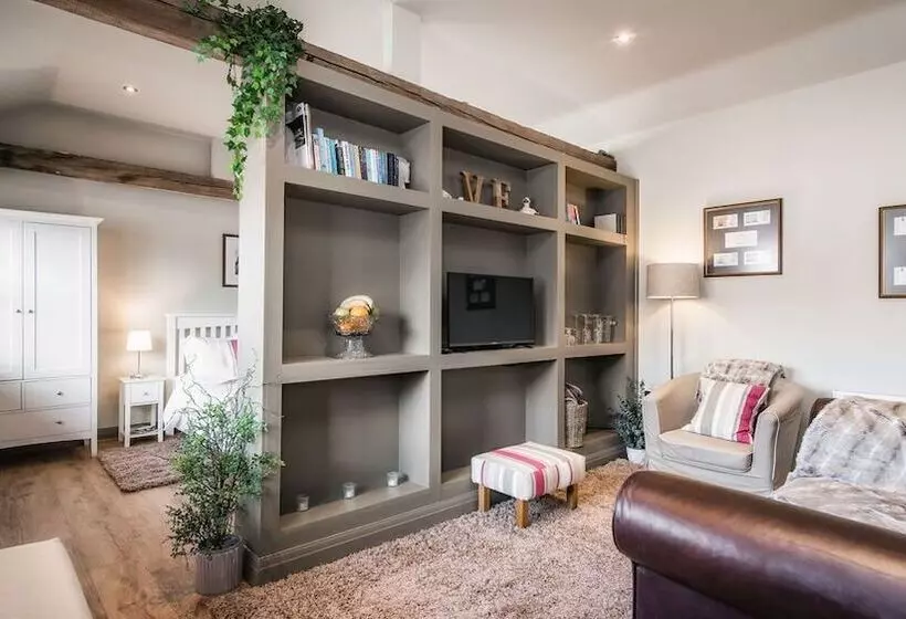 Aamiaismajoitus (B&B) Village Farm Cottages