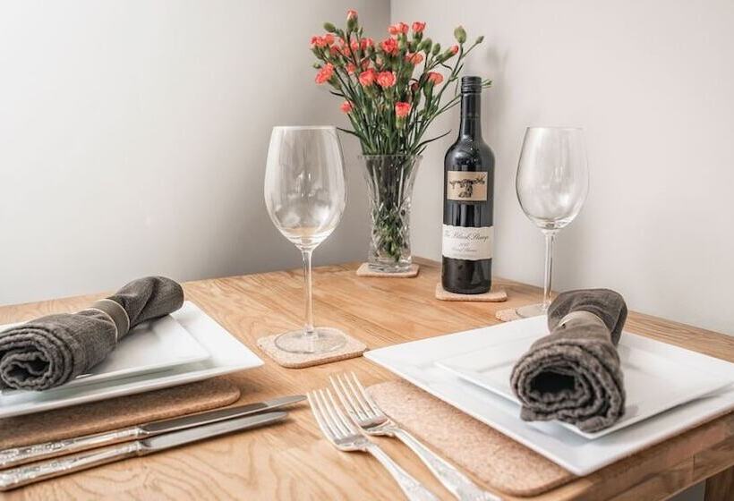 צימר Village Farm Cottages