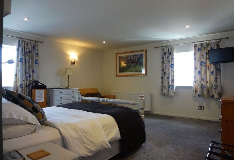 فندق فئة نجمة واحدة The Nags Head